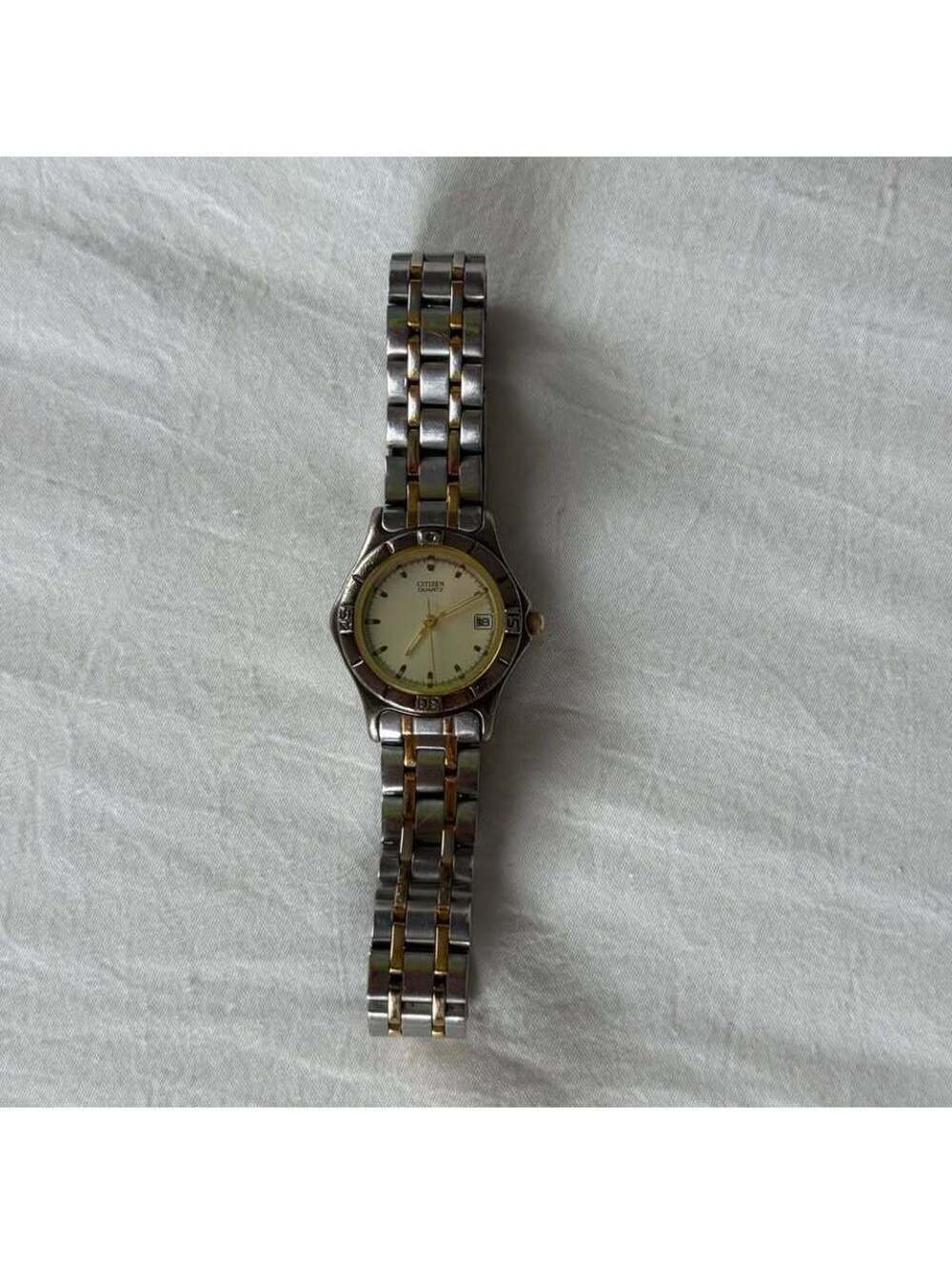 Citizen Silver and Gold Watch - Picture 1 of 2